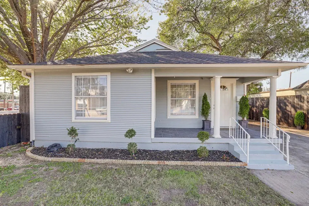 Walk to Cultural District: Fort Worth Home w/ Yard