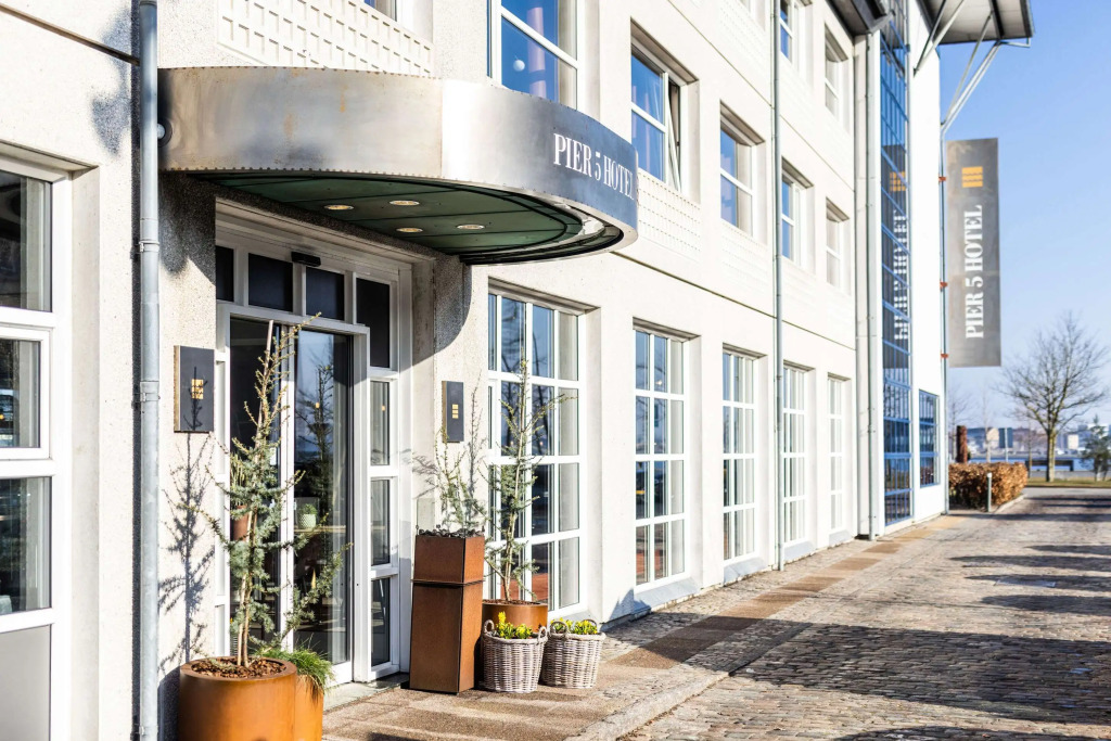 Pier 5 Hotel