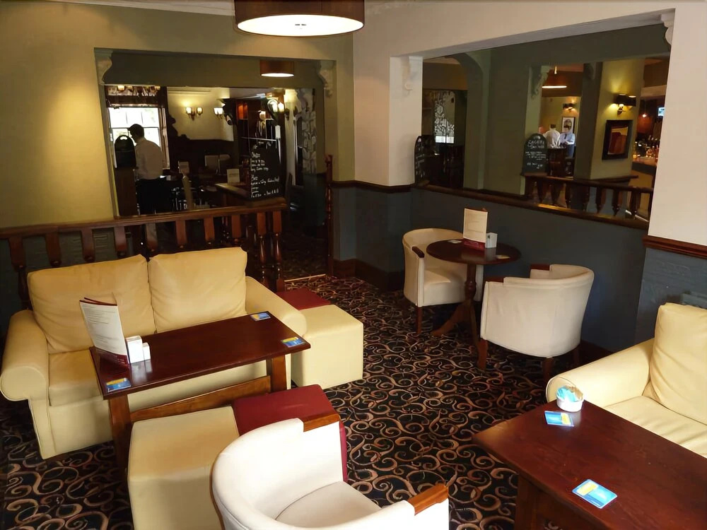 The Queen Hotel