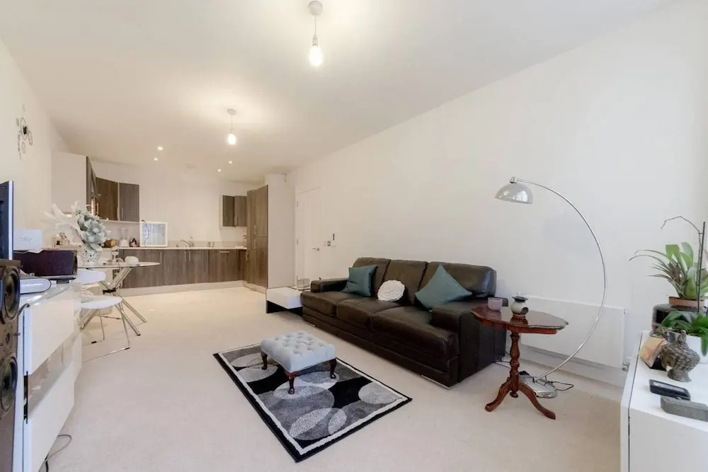 Lux 1-bed Apt. With Balcony