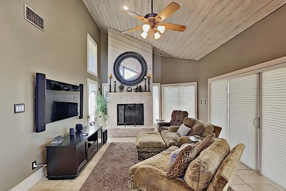 514 Harbor Drive Townhouse #8 3 Bedrooms 2 Bathrooms Townhouse