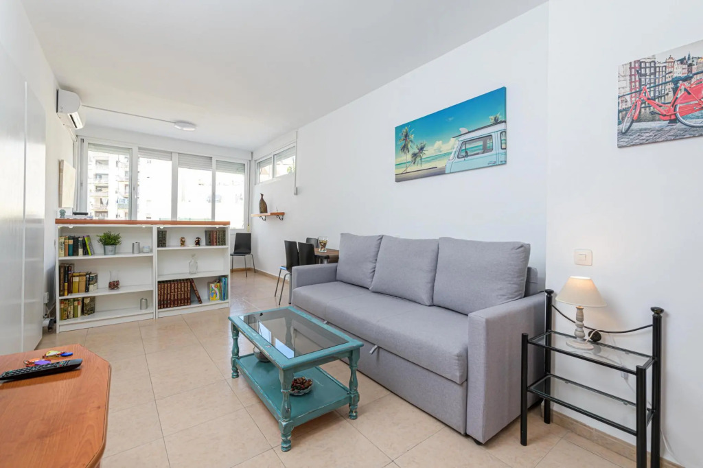 EL NOGAL - Fantastic studio in the center of Torremolinos. Free WIFI.