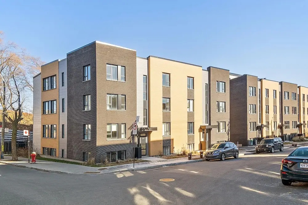 2251 Rue Lespérance