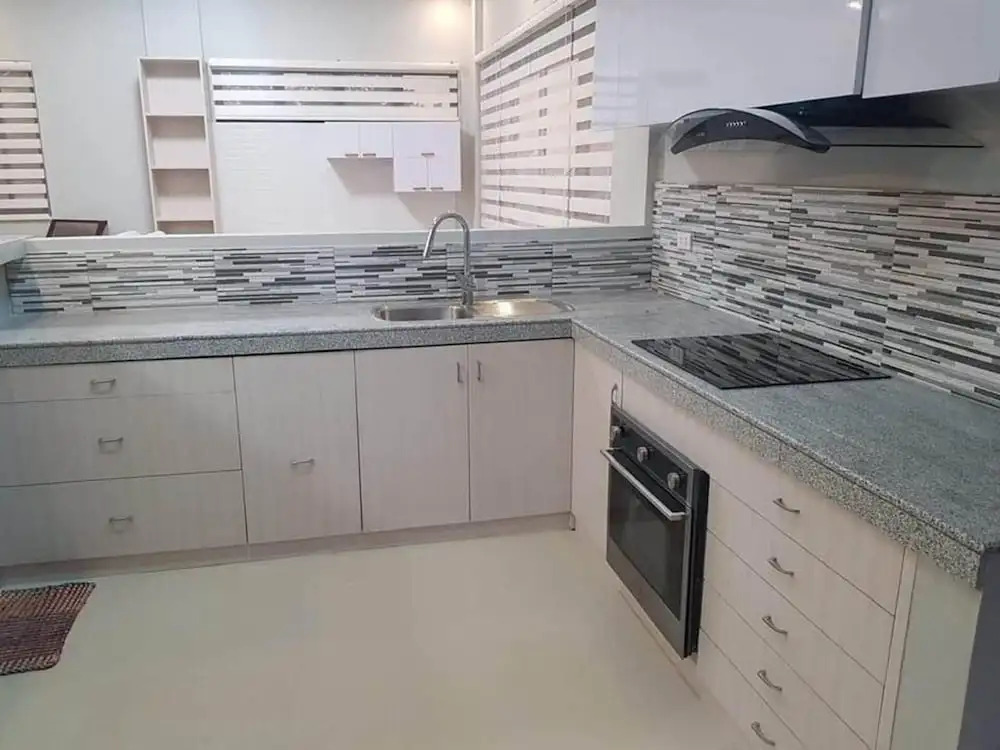 Villa - Sleeps 10 - Communal Pool - Parking