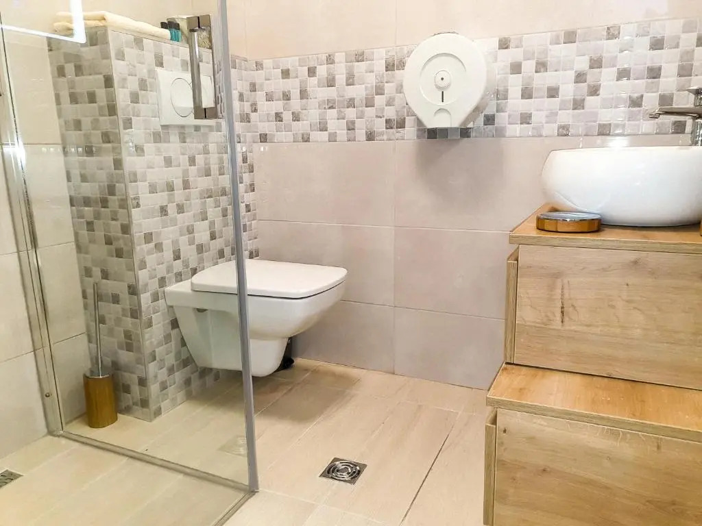 Villa Okruk-10 meters away from the beach