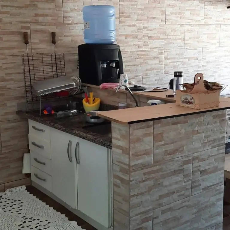 Casa com 2 dormitórios entre Praia do Rosa e Barra de Ibiraquera