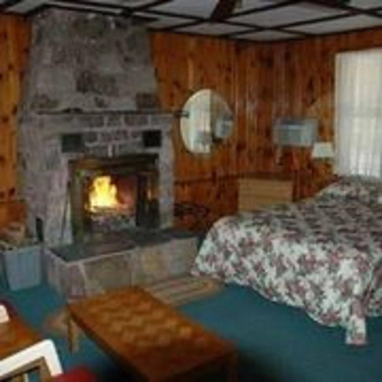 Prague Inn Suites And Cottages