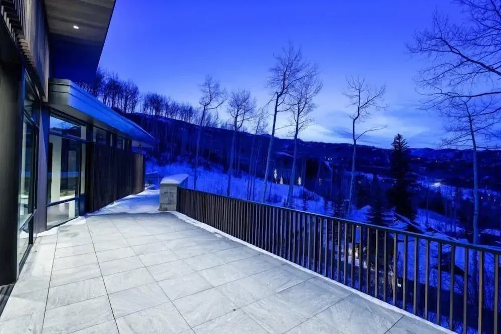 Snowmass_spring_ridge
