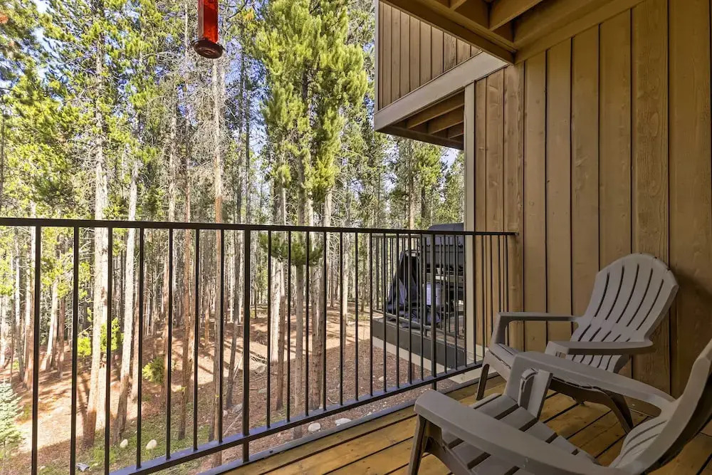 Cozy Ski Chalet < 3 Mi to Winter Park Resort!