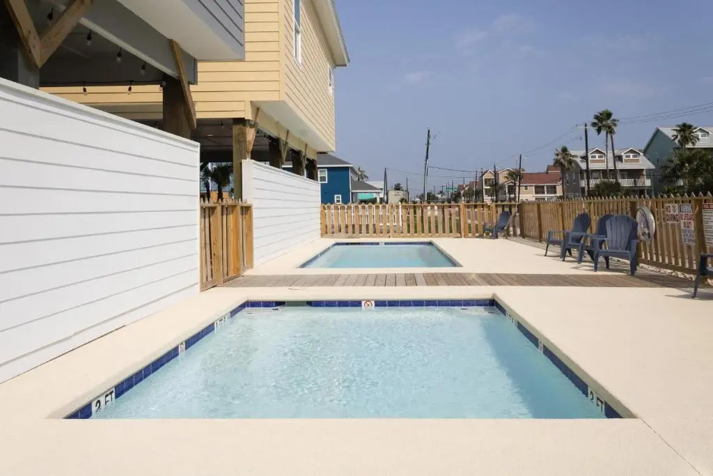 ESB02 Cozy cottage, Close to beach, Shared Pool
