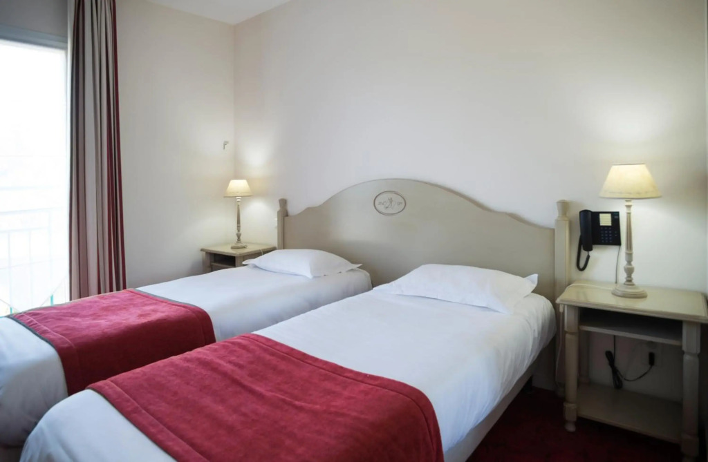 Brit Hotel Du Perche