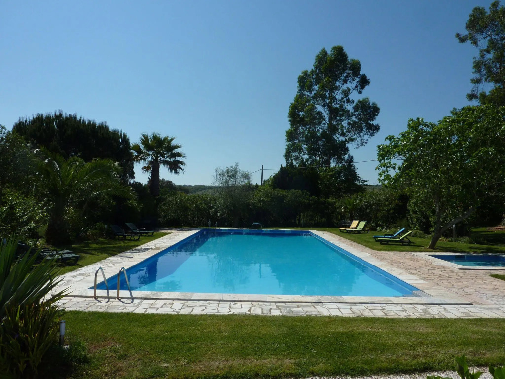 Shared Farmhouse Near Serra Monfuradoca