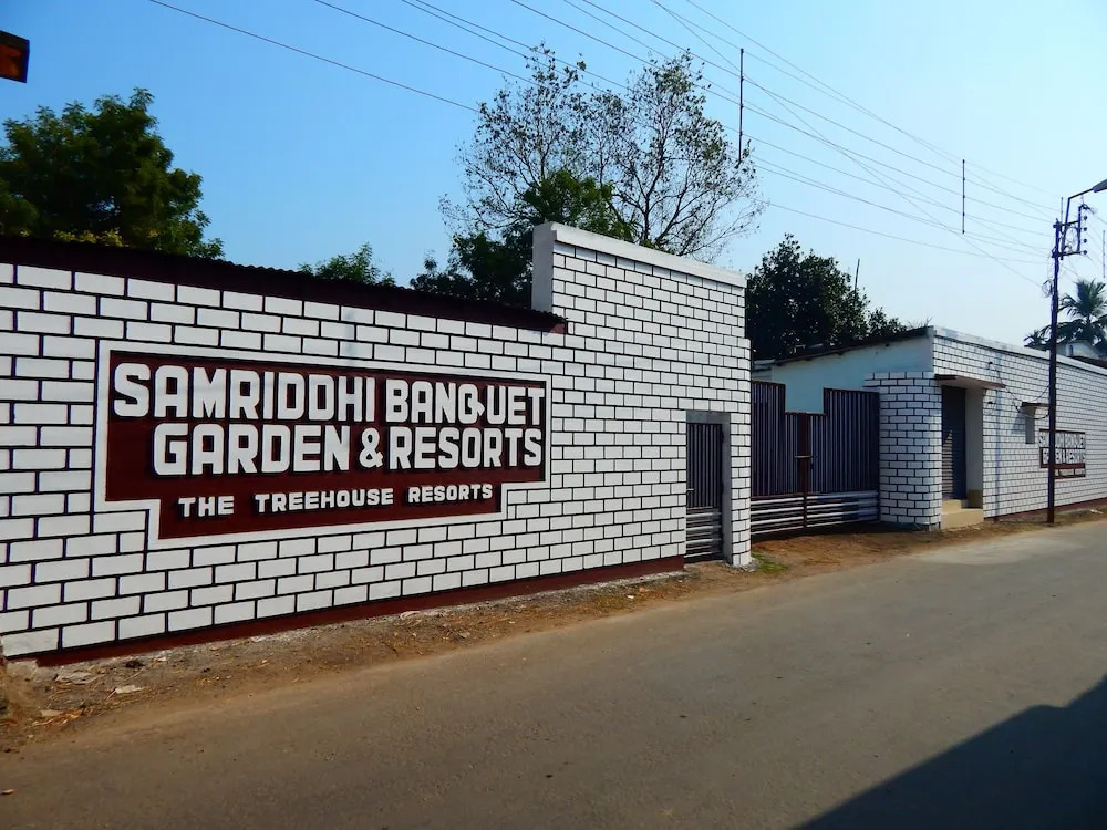 Samriddhi Banquet Garden & Resorts