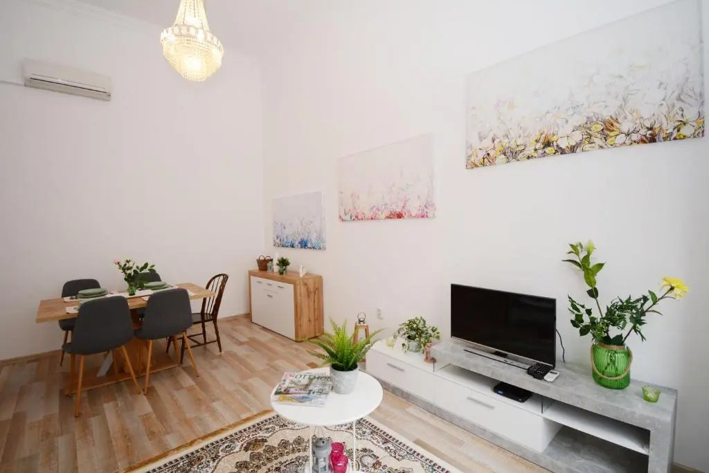 Lillybeth City Center Apartments