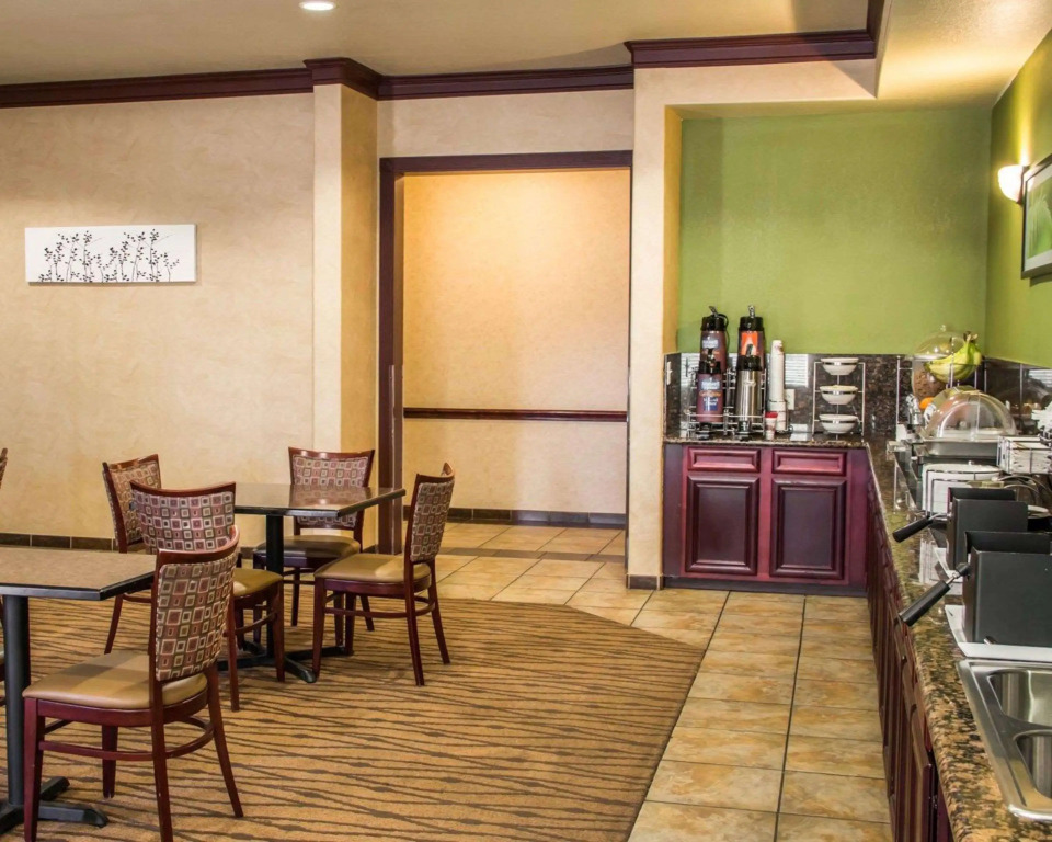 Sleep Inn & Suites at Six Flags