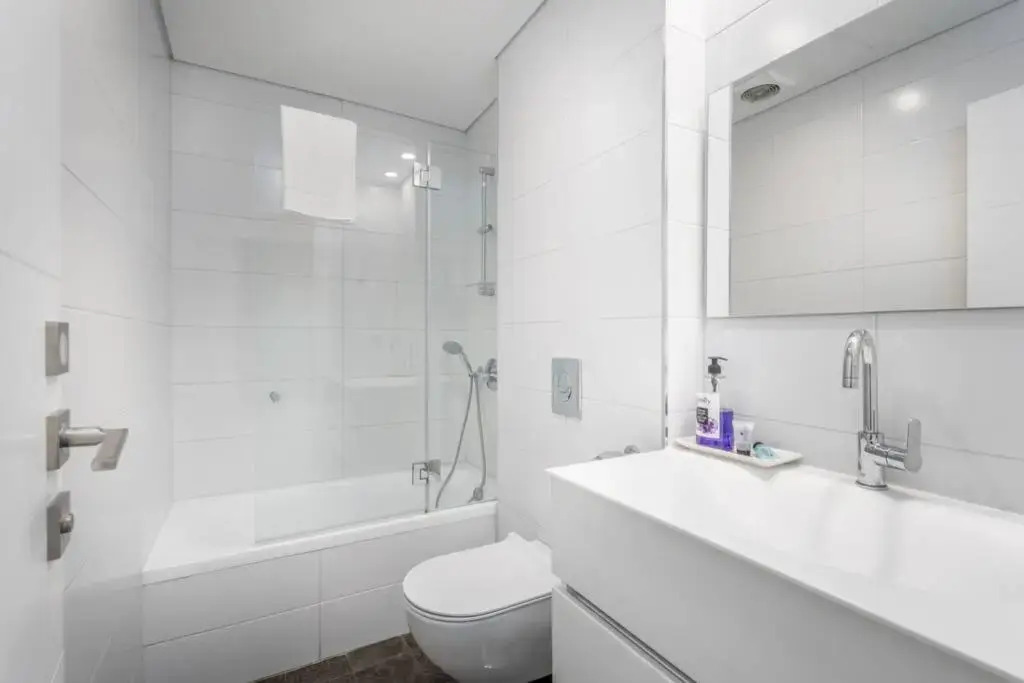 Kerem Hateimanim Area-3 BR with Balcony