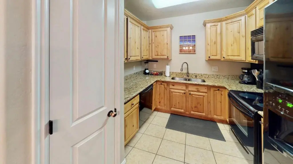 Red Cliff Condos #3E