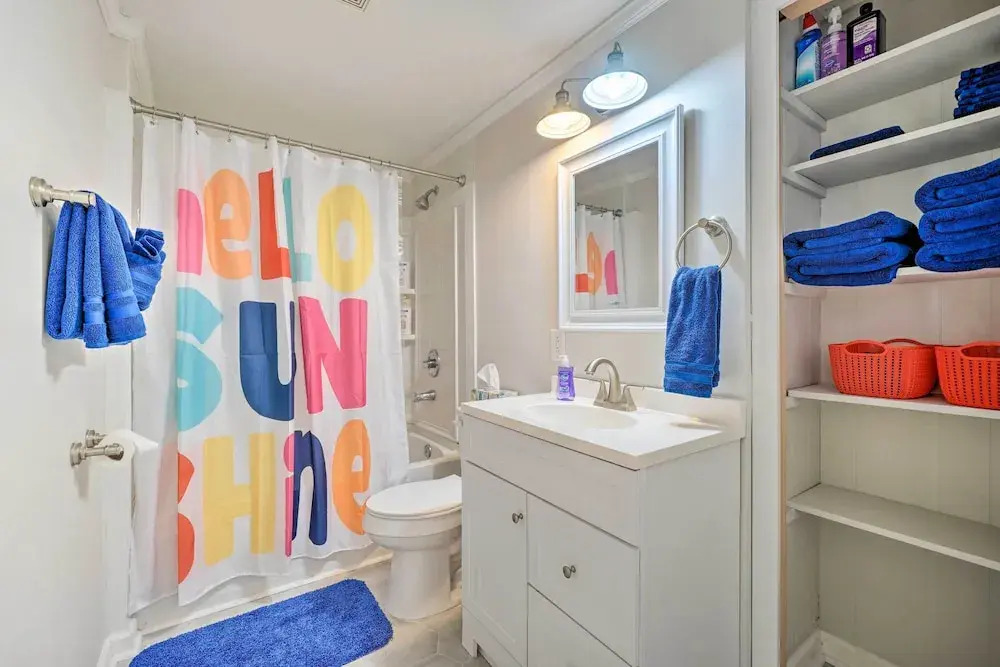 Duplex Unit < 2 Mi to Fishing & Beach Access