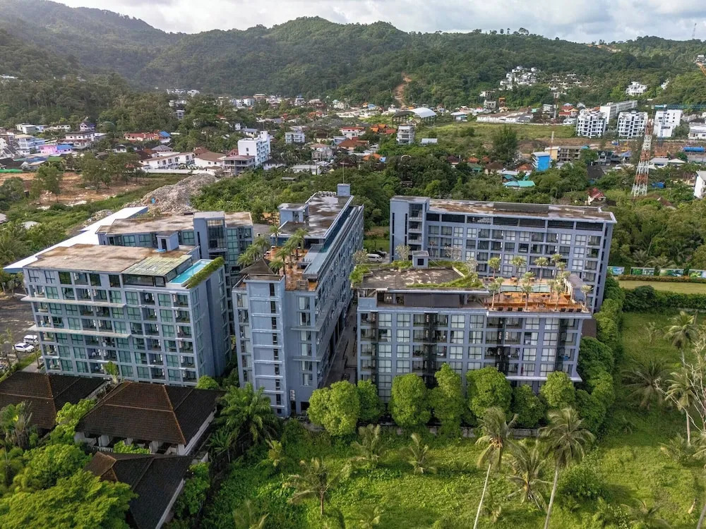 Modern 1-bedroom Suite With Pool Access in Kamala, Phuket