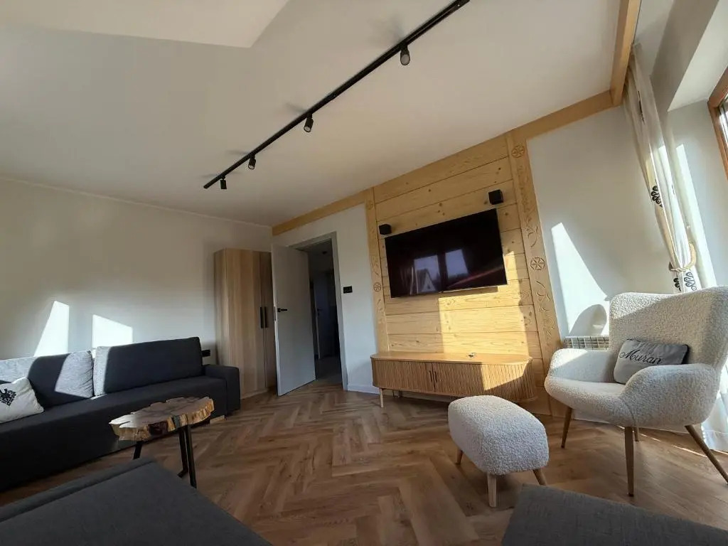 Muran Apt