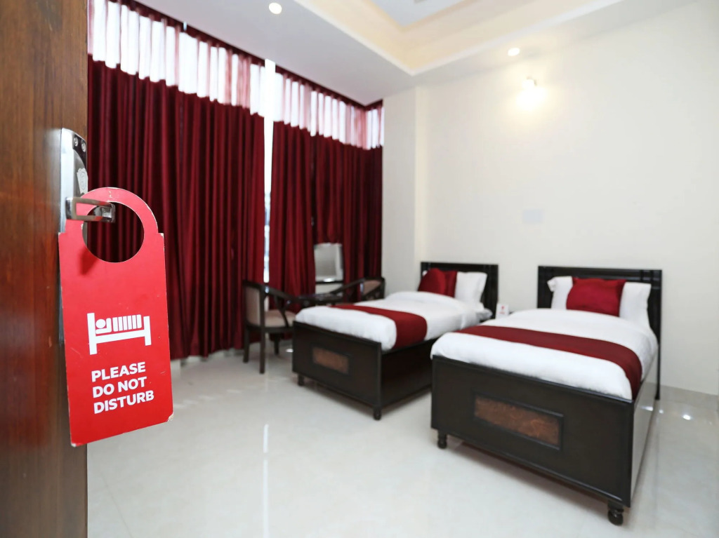 Hotel O Royal Inn