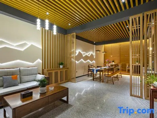 Zhushenglang Homestay (Huangshan Scenic Area Tangkou South Gate)