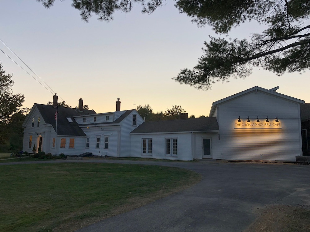 The Orchard House: Inn & Cafe