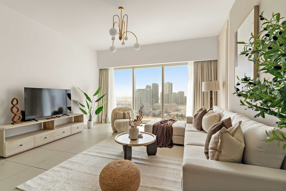 Silkhaus Premier 2BR Apartment Nearby Reem Park