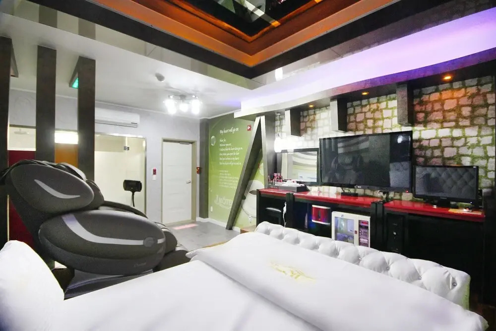 Gimcheon J Self Check-in Motel(김천 J 무인텔)