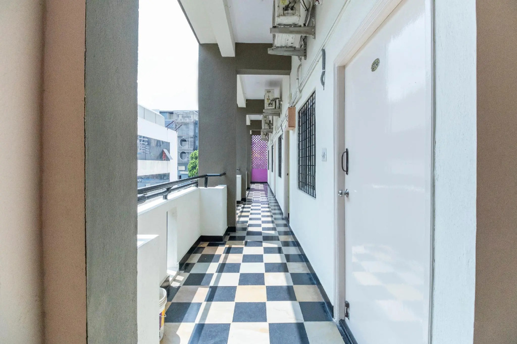 OYO Flagship 71828 HOTEL GURU