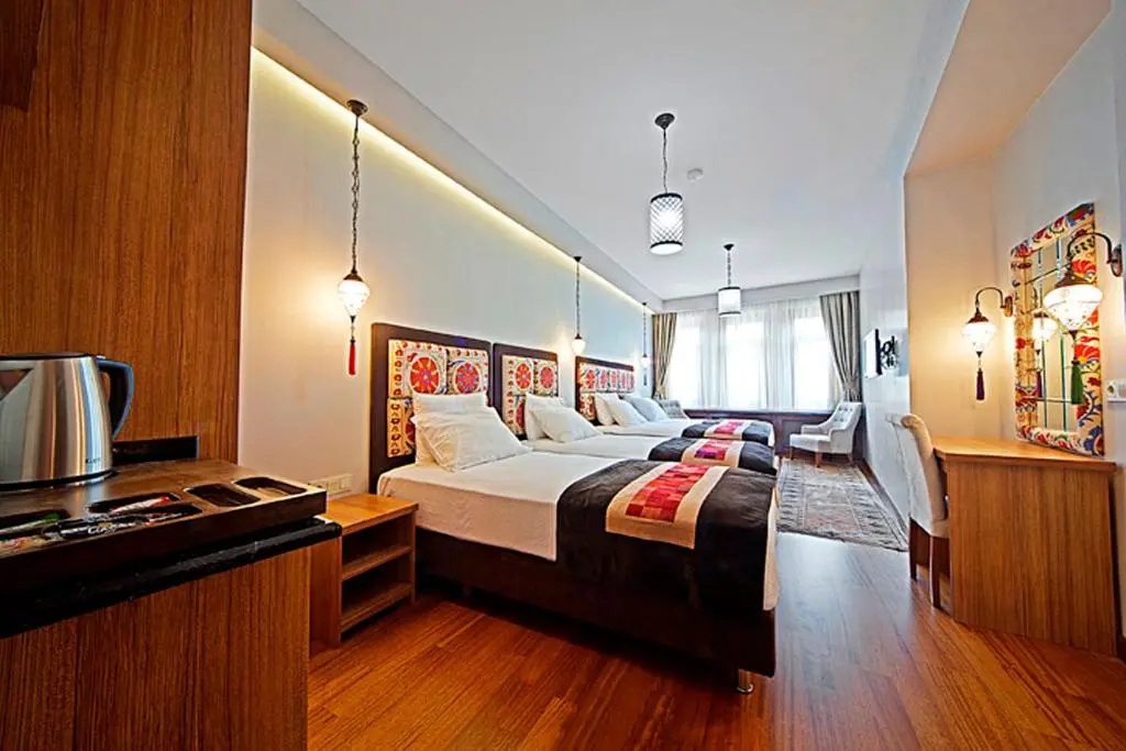 Azade Premier Hotel