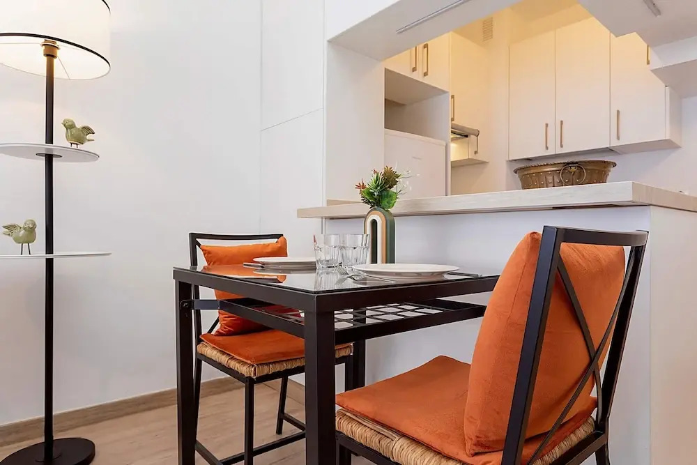 Magnificent 1 Bedroom Apartment With Balcony Santa Marta III