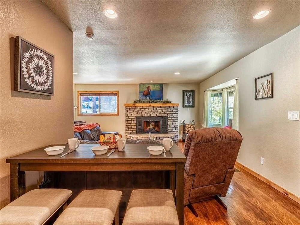 Tall Pines, 4 Bedrooms, Hot Tub, Fireplace, Sleeps 8