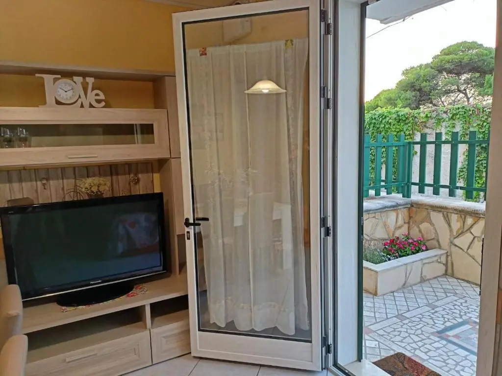Villetta "Poesia" a 50 m dal mare con giardino e parking