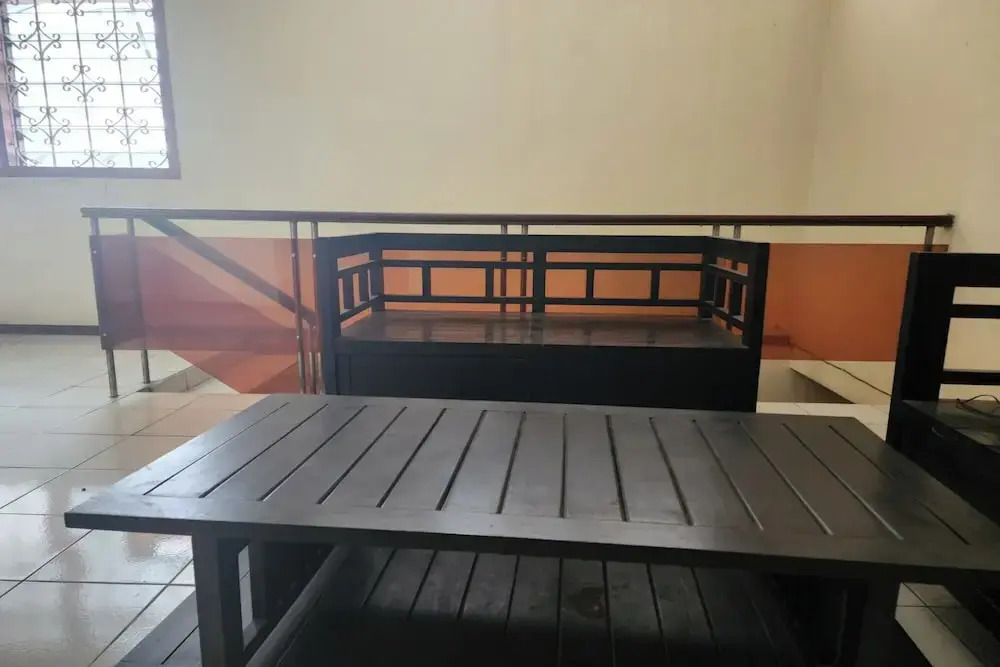 OYO Life 93979 Gubeng Homestay Syariah