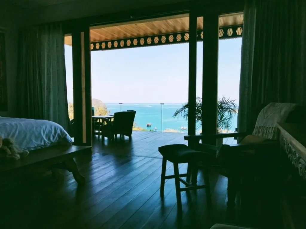 Paradise Garage Komodo Villa