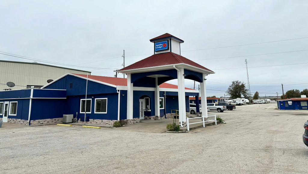 Apollo Lodge and RV Park