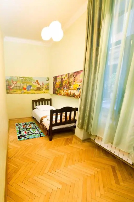 88 Davit Aghmashenebeli Avenue