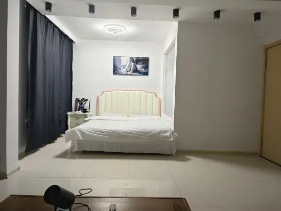 Banshan Hot Spring Homestay (Jingyuetan Subway Station Branch)