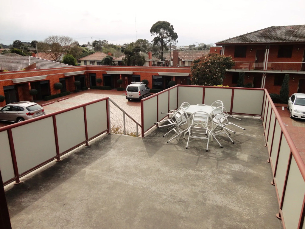 Sovereign Park Motor Inn