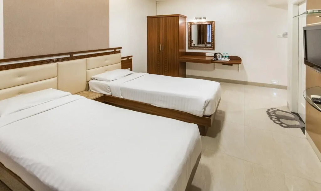 Hotel Seven Heaven
