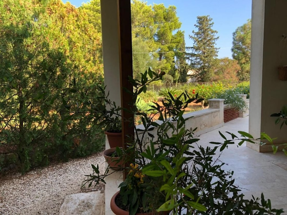 Robertas Villa - Home Holiday