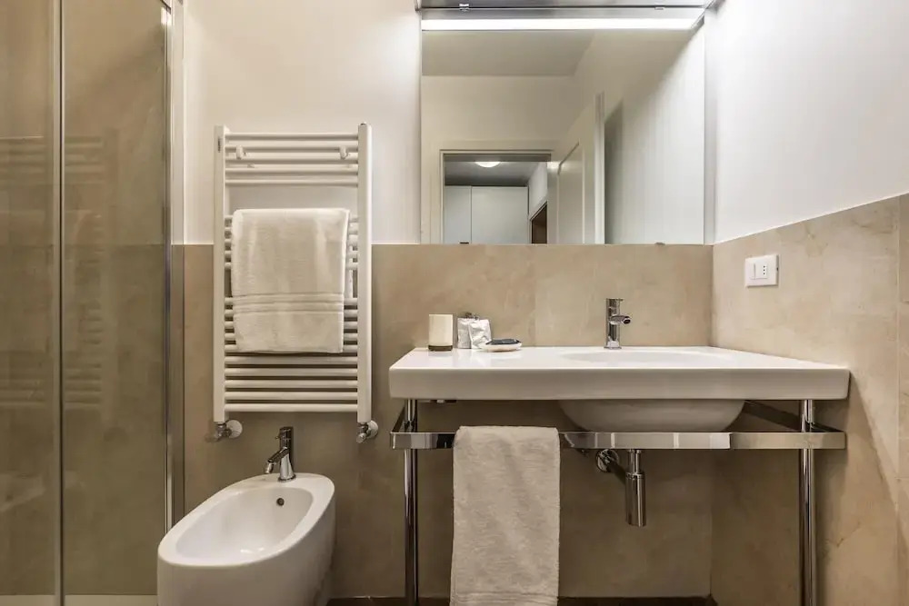 Palazzina Canal - Experience and Enjoy 5 Elegant Bedrooms