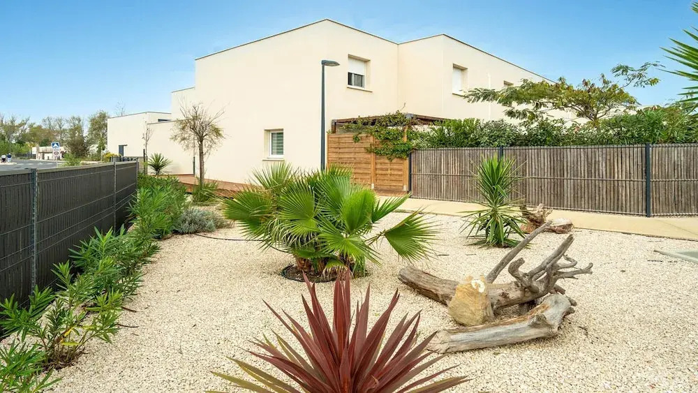 Villa in France Near Beach & Heated Pool