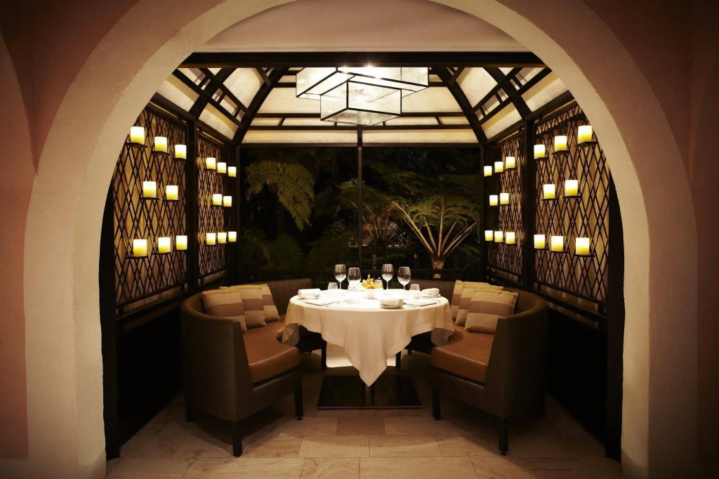 Hotel Bel-Air - Dorchester Collection