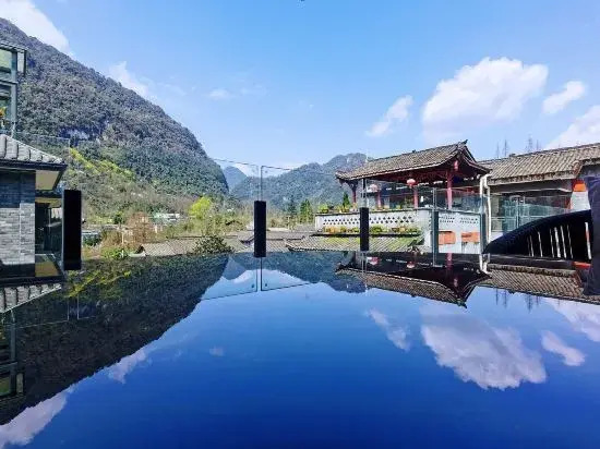 Qingcheng Houshan ·Yueting Lanshe Hot Spring Homestay