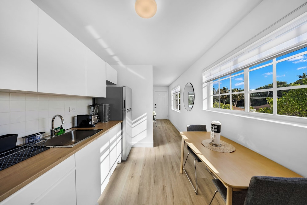 Miami Retreat 1-BD - Parking and Gym
