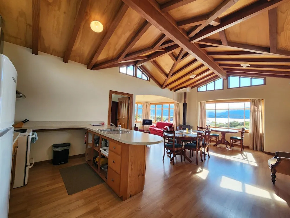 Manapouri Holiday Park