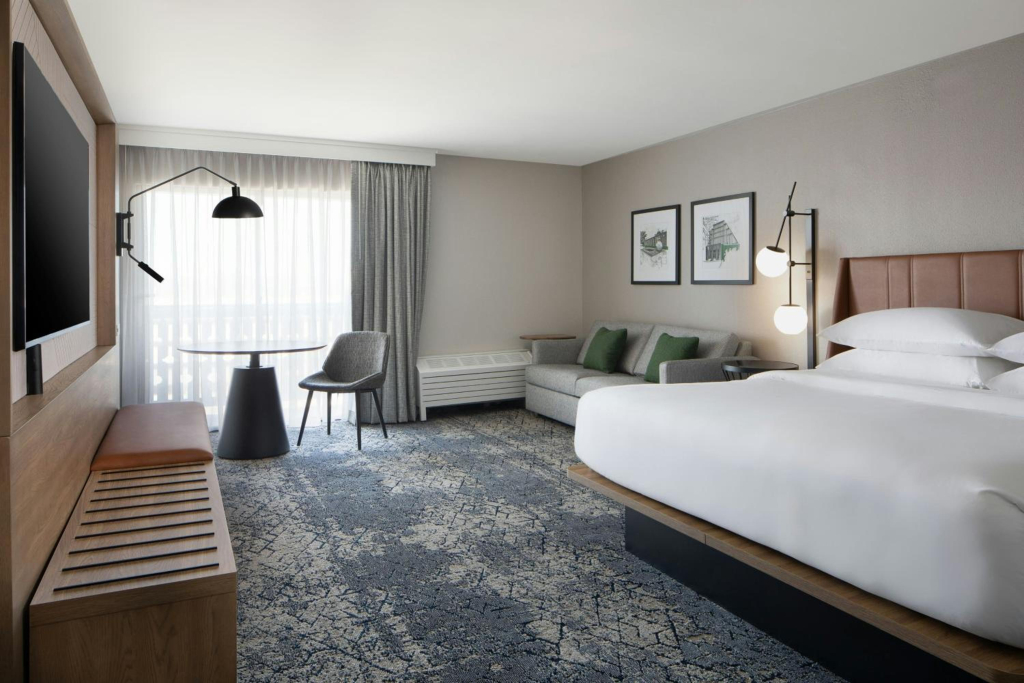Sheraton Westport Chalet Hotel St. Louis