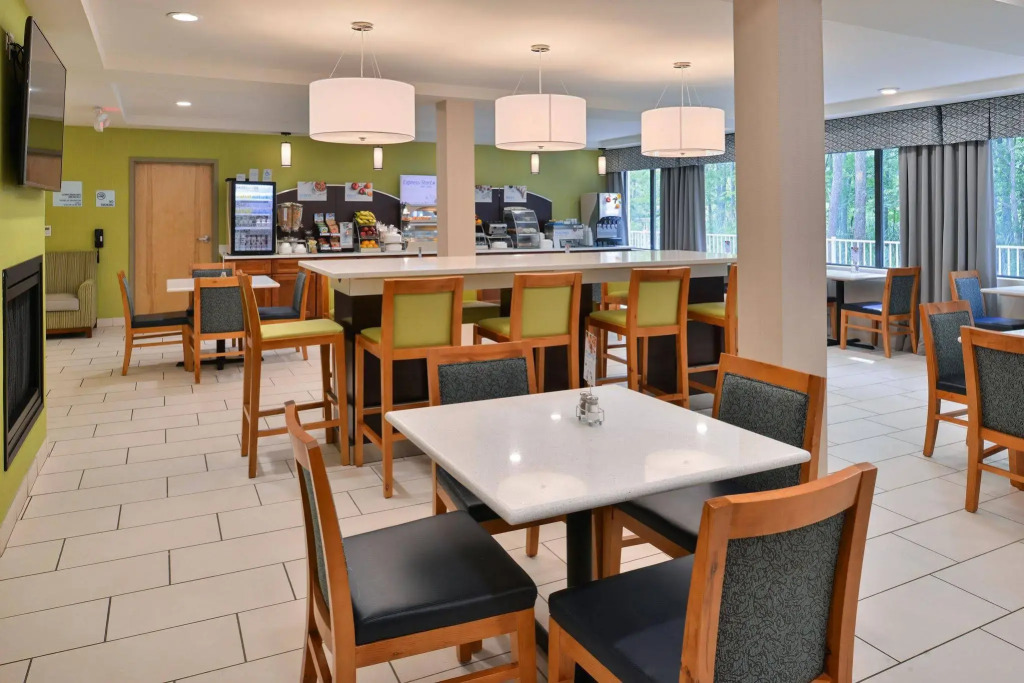 Holiday Inn Express and Suites West Ocean City by IHG